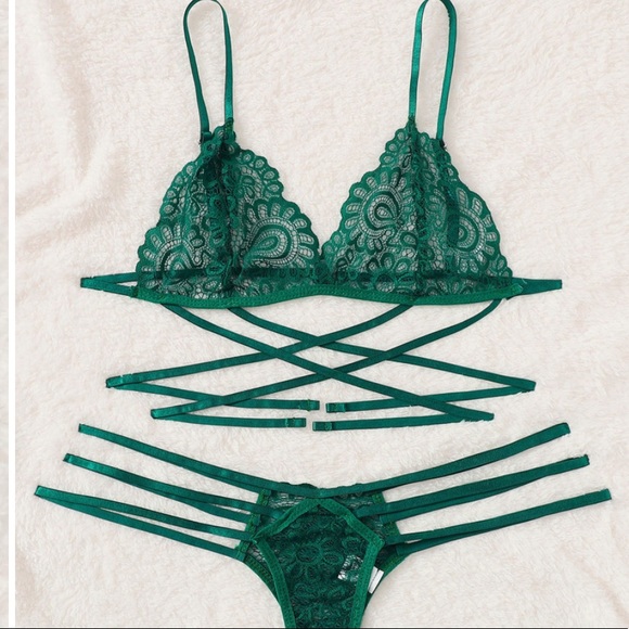 Other - Criss Cross Ladder Cut-Out Set